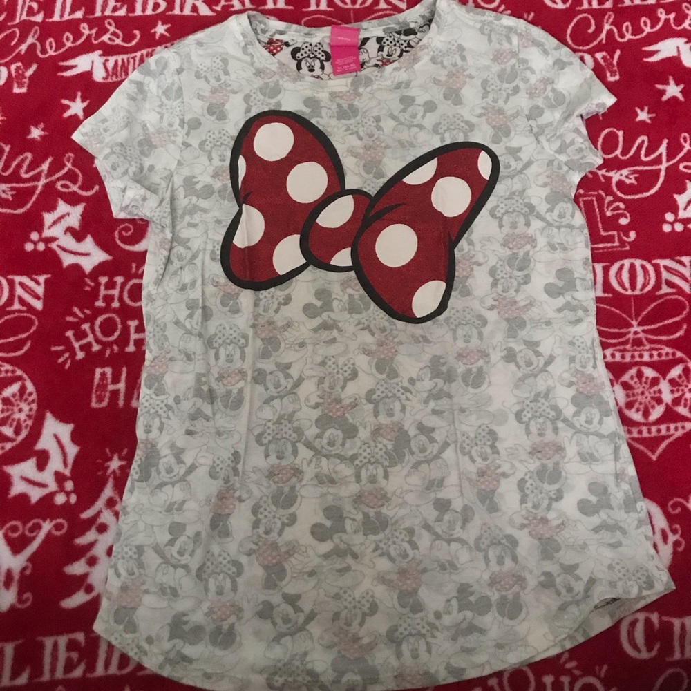 Disney tops cute